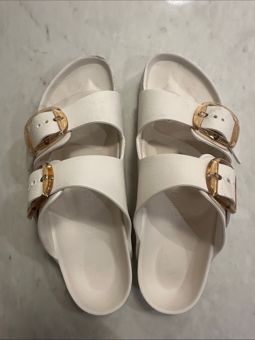 Birkenstock Arizona big buckle White Slide Sandals with Gold-Tone Buckles size 9